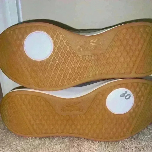 Reebok Gray Women's Sneakers - Picture 4 of 4